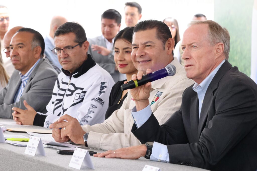 Alejandro Armenta posiciona a Puebla como capital del fútbol infantil y turismo