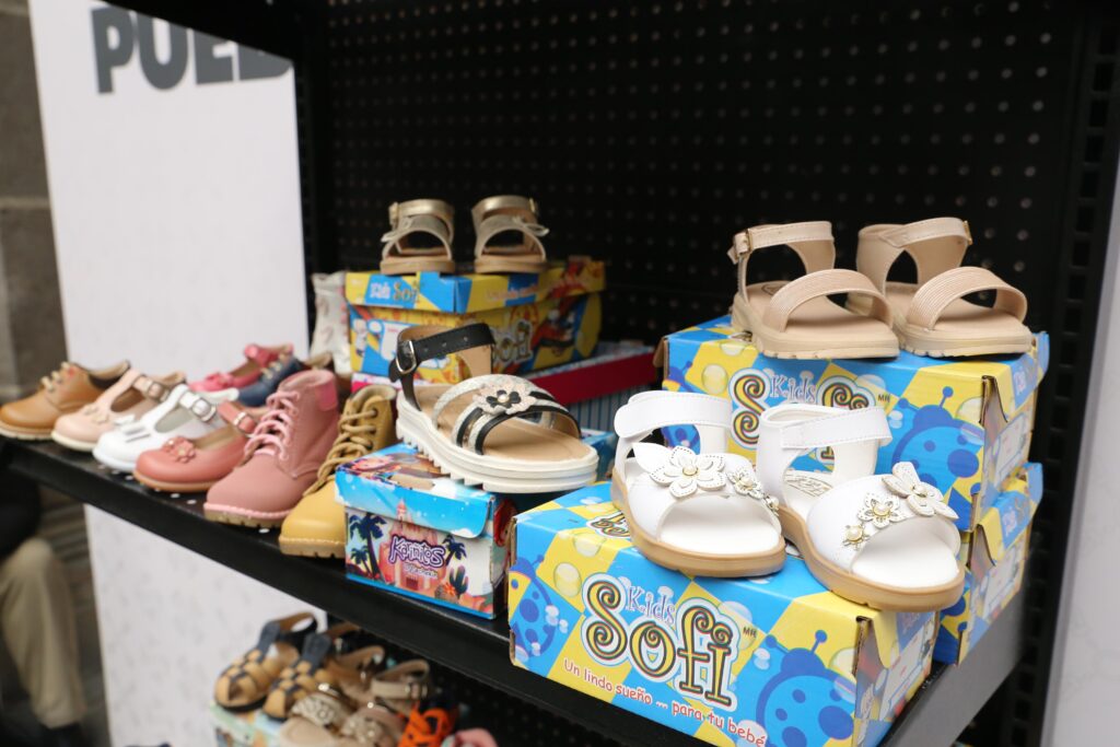 Puebla producirá 700 mil pares de zapatos escolares y refuerza operativos contra contrabando
