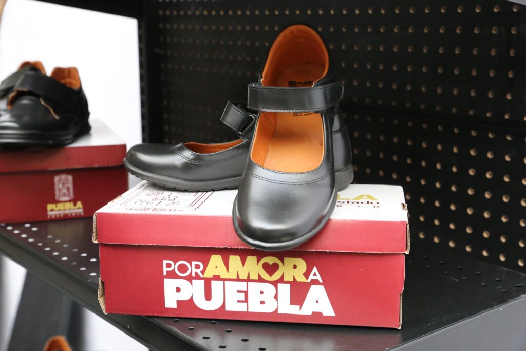 Puebla producirá 700 mil pares de zapatos escolares y refuerza operativos contra contrabando